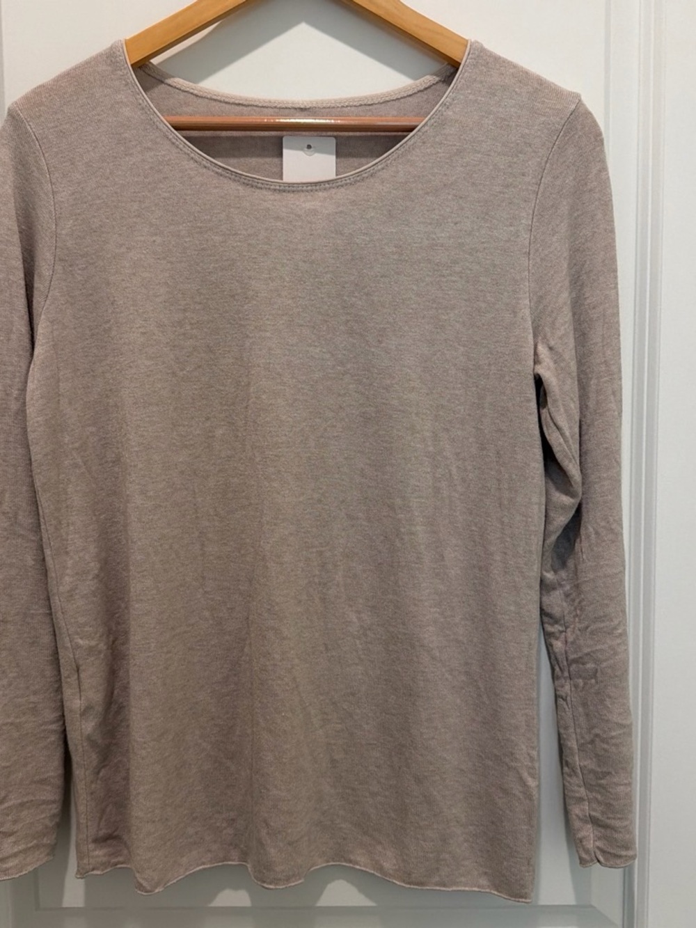 IT042 🇮🇹 Lightweight Wool & Angora Sweater Top – Made in Italy